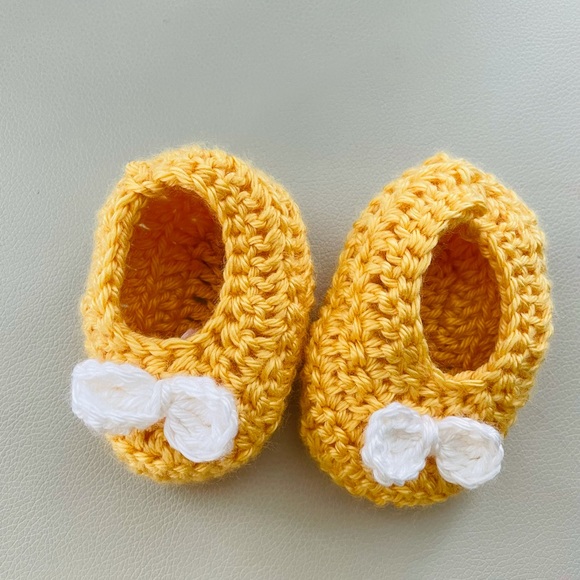 Handcrafted crochet baby dress - Picture 8 of 8